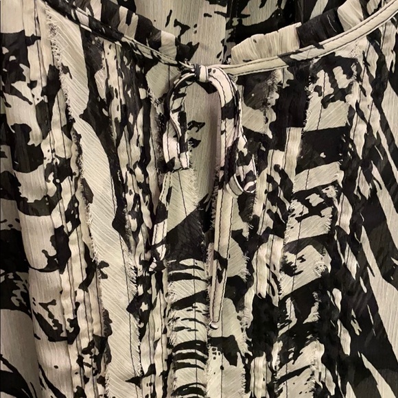 Black and Tan Blouse - Picture 6 of 7